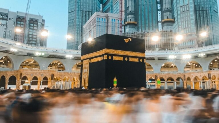 Ciri Ciri Travel Umrah Aman yang Jarang Disadari Calon Jamaah